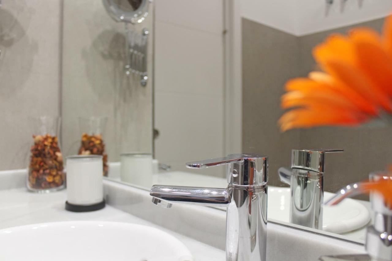 Apartamentos Reyes Catolicos 14 Sevilla Kültér fotó